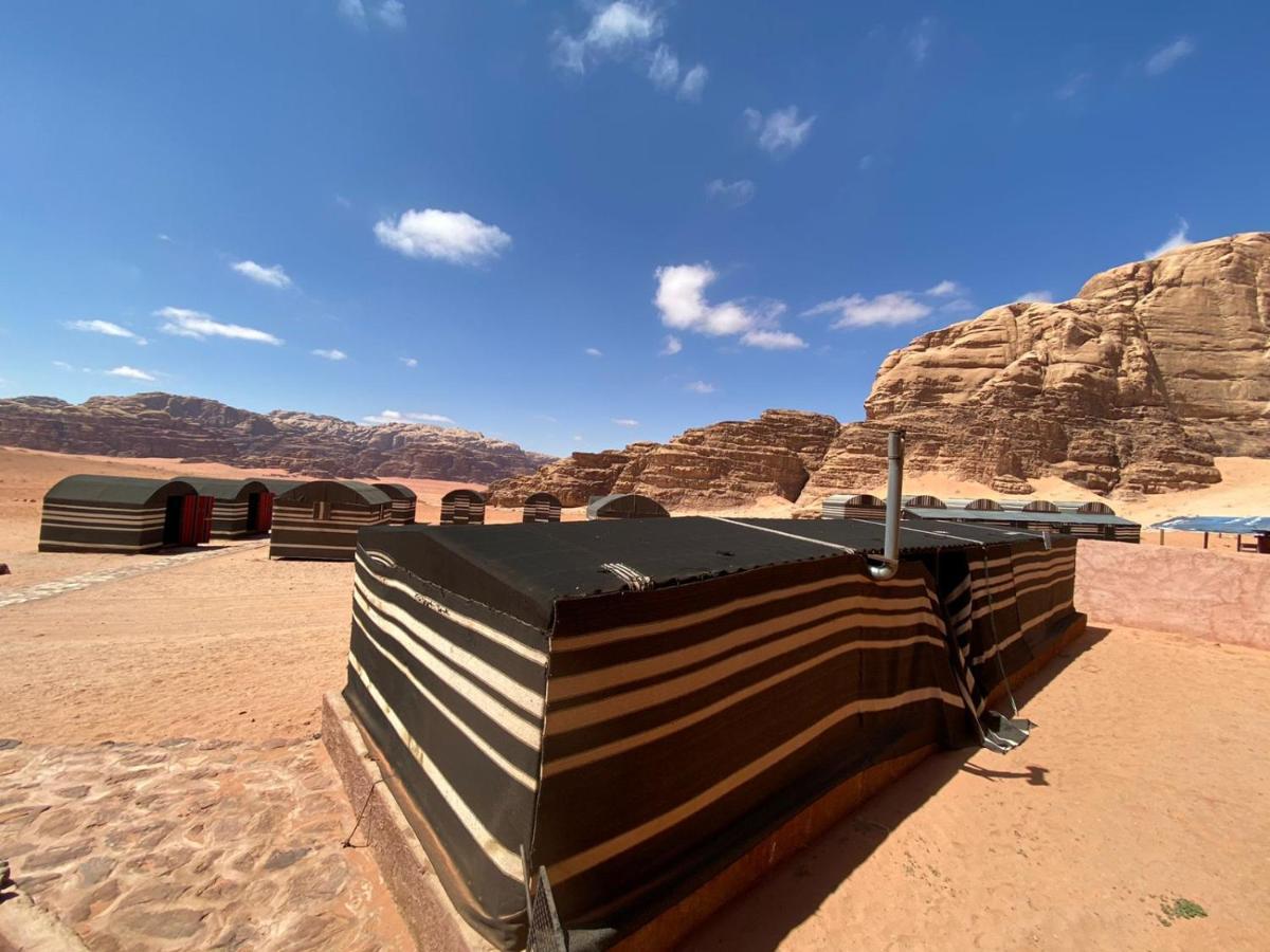 Go Bedouin Camp Hostel วาดิรัม ภายนอก รูปภาพ